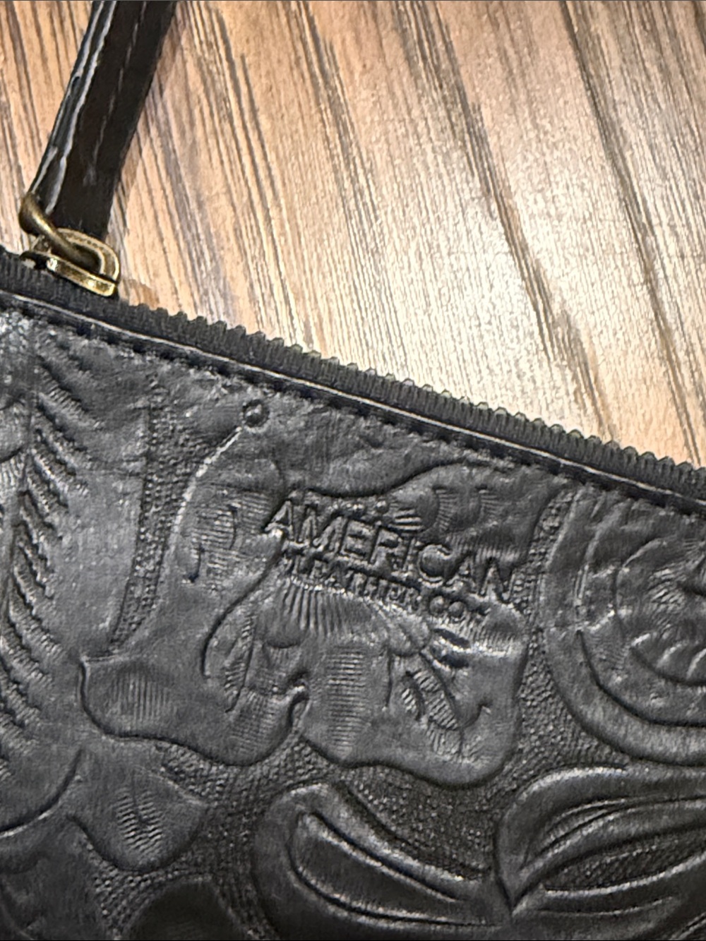 Embossed Black Leather Zip Card Holder Wallet - Picture 2 of 7